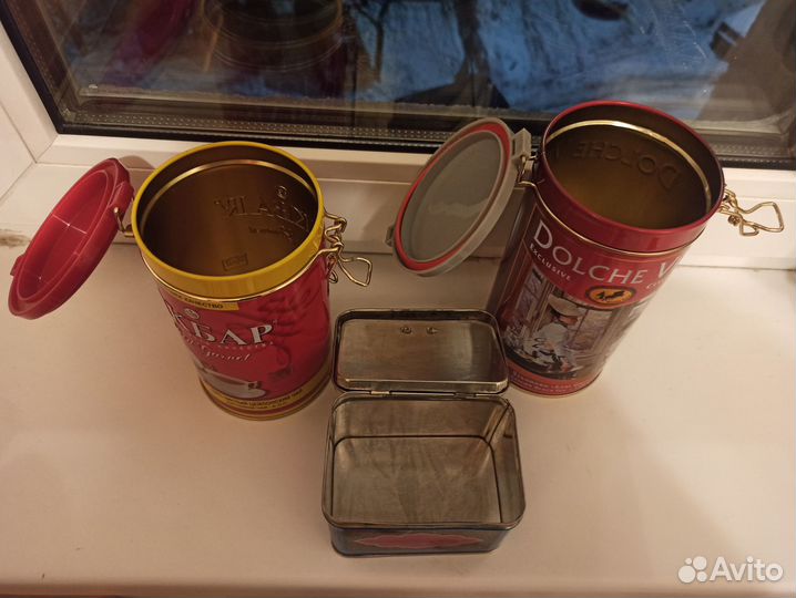 Жестяная банка из под чая