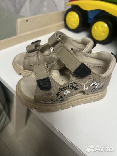 Сандалии детские для мальчиков 24