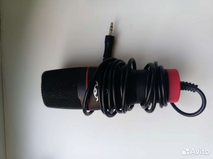 Студийный микрофон Trust GXT 212