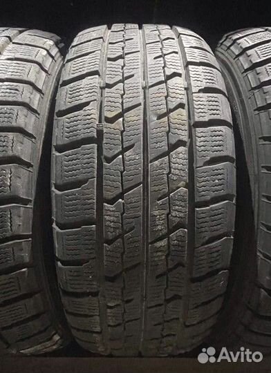 Goodyear Ice Navi Zea 205/65 R16 92N