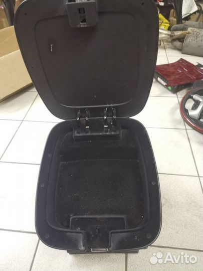 Подлокотник Cadillac Escalade gmt 900