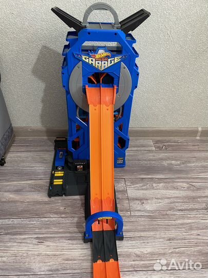 Парковка Трек Hot Wheels city mega garage ftb 68