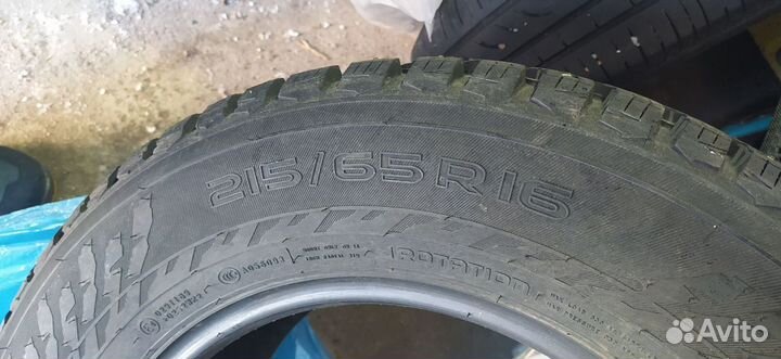 Nokian Tyres Hakkapeliitta 10 215/60 R16