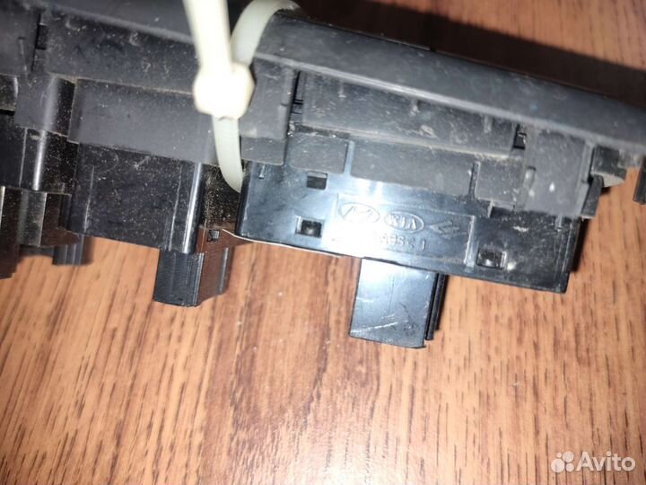 933002T081VA блок кнопок киа оптима 3