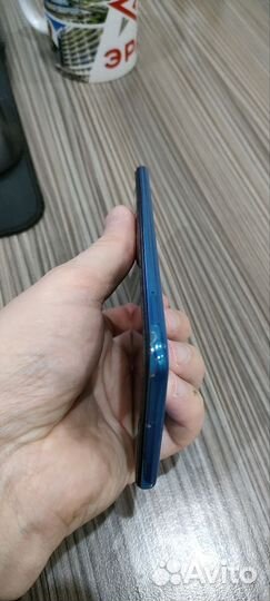Samsung Galaxy A50, 4/64 ГБ