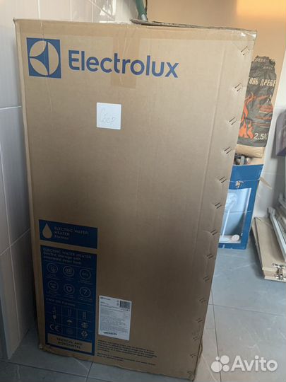 Бойлер водонагреватель Electrolux 100 л