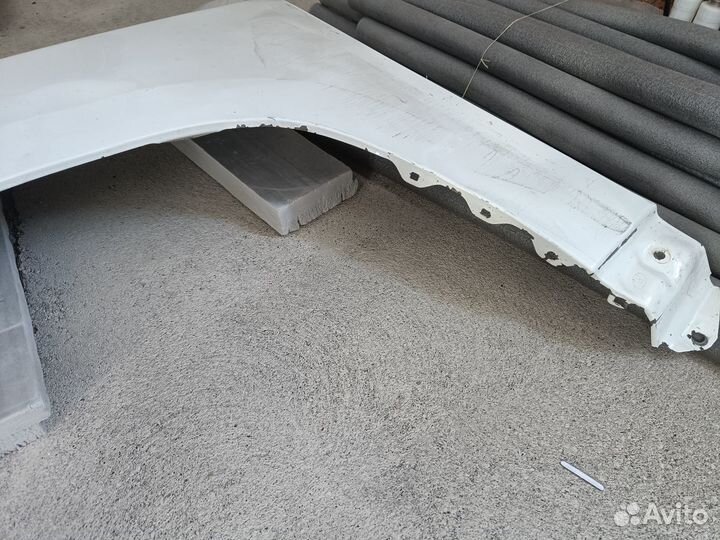 Крыло переднее левое Toyota Land Cruiser Prado