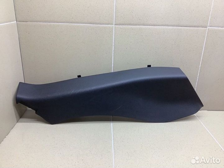 Обшивка стойки задняя правая Renault Megane 3