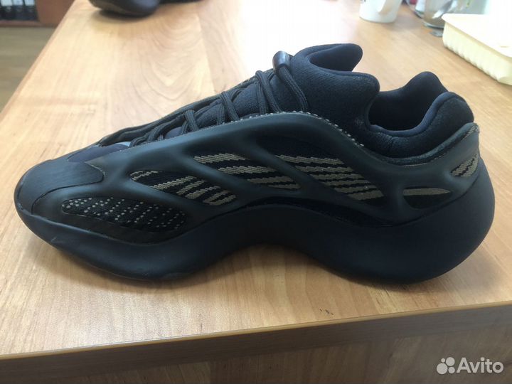 Кроссовки Adidas yeezy boost 700 v3 clay brown