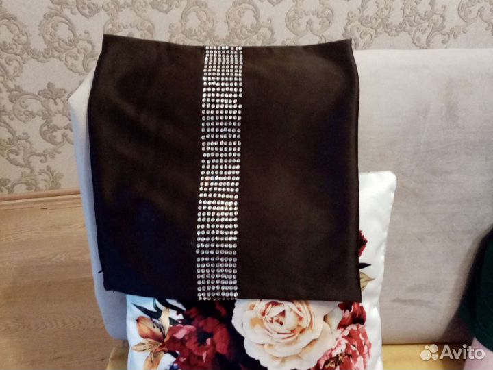 Подушечка со стразами