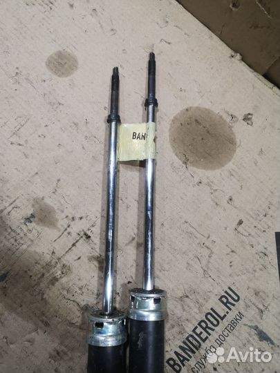 Стойки задние nissan note e11