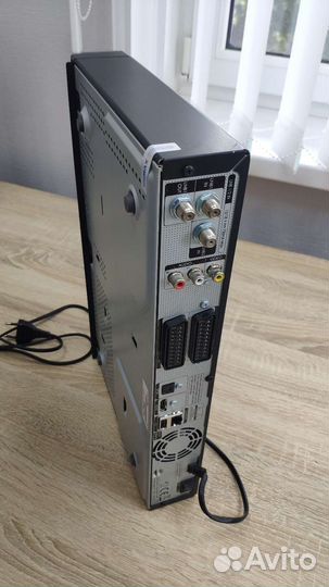 Ресивер Humax vhdr-3000s