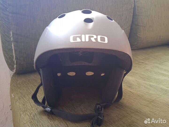 Шлем горнолыжный