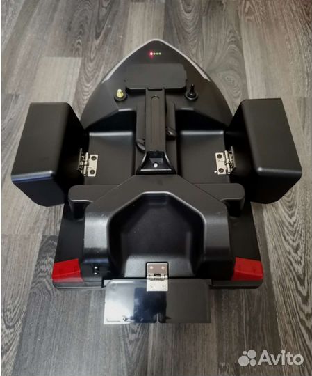 Прикормочный кораблик V020Y