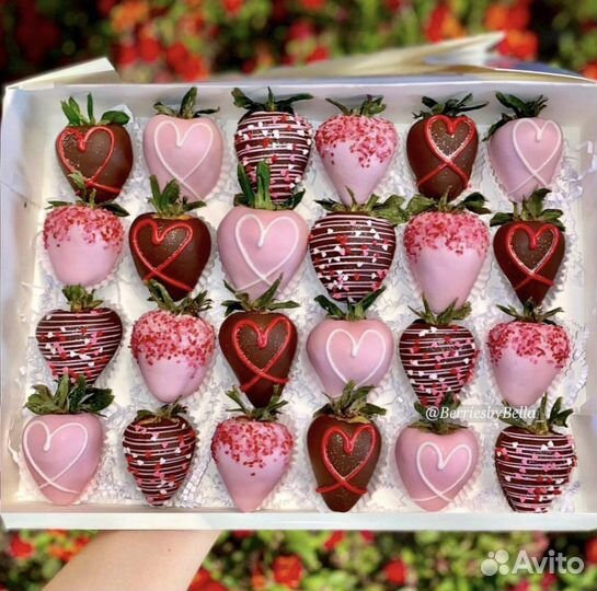 Клубника в шоколаде на Пасху