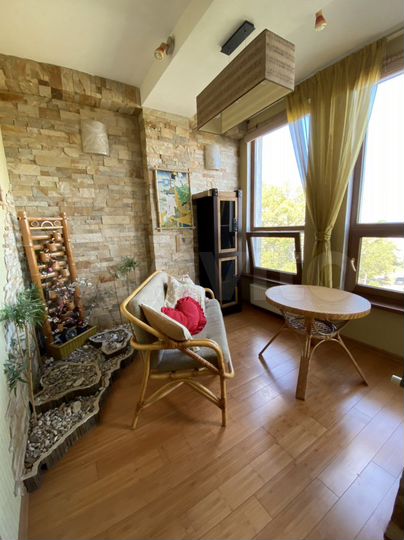 3-к. квартира, 105 м², 3/6 эт.