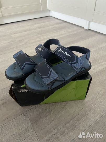 Сандали детские 27,5