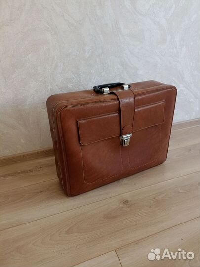 Чемодан СССР 46*35*14 см искусственная кожа