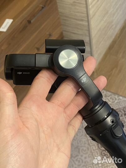 Стабилизатор для телефона dji osmo mobile