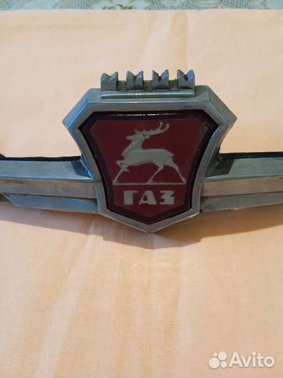 Газ 21 эмблема волга