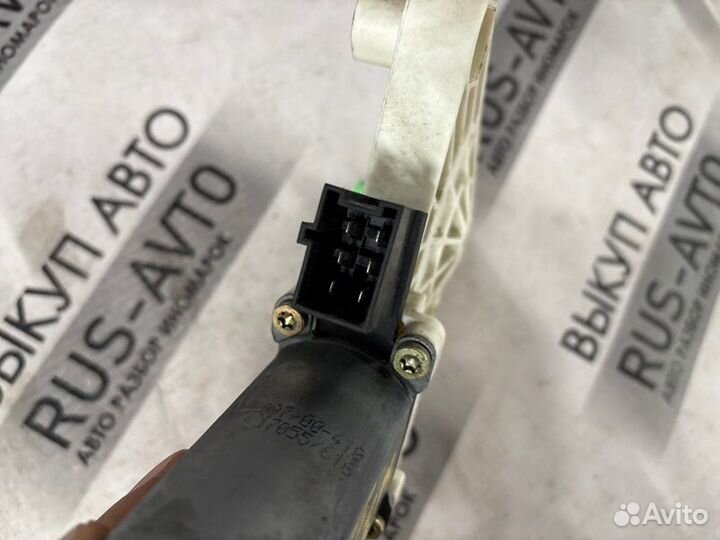 Моторчик стеклоподъемника задний левый Mercedes S