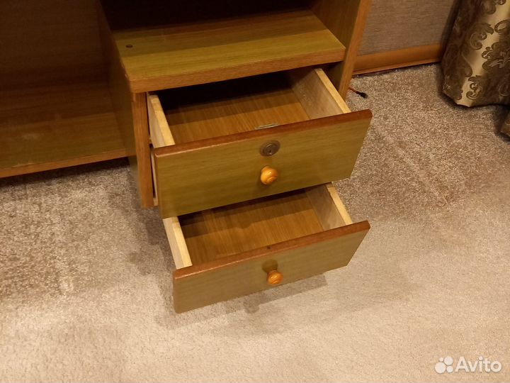 Письменный стол для школьника бу