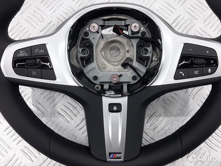 Руль BMW 5-Series (G30/G31/G38) 2019 32308008180