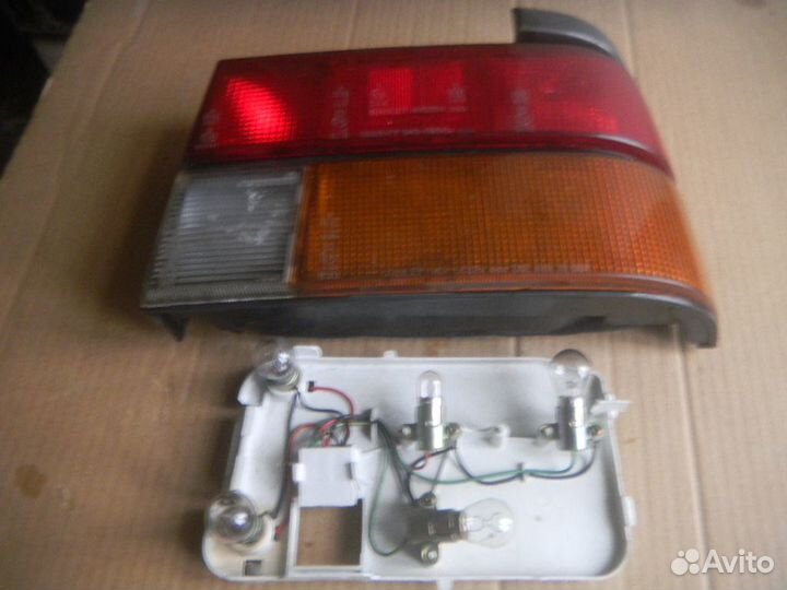Задний фонарь Правый В сборе Б/У Mazda 626 81-88