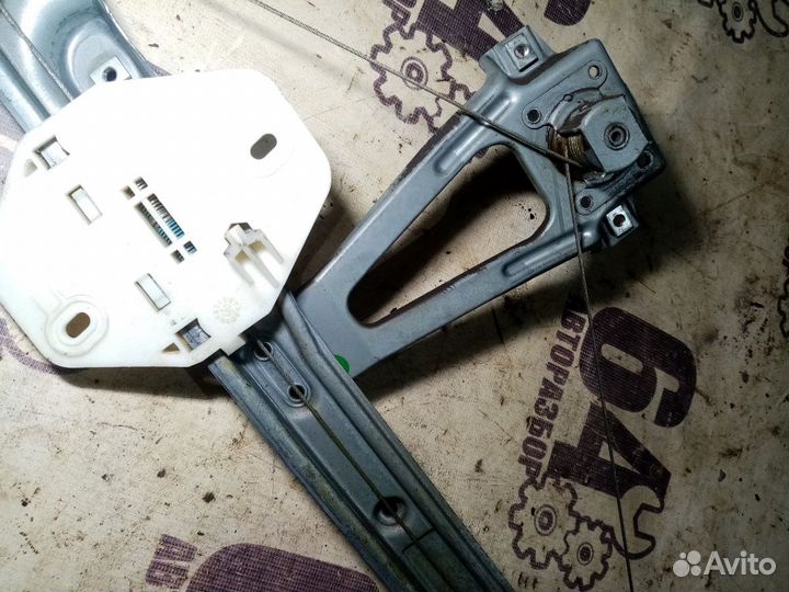 Стеклоподъёмник задний правый для Renault Symbol