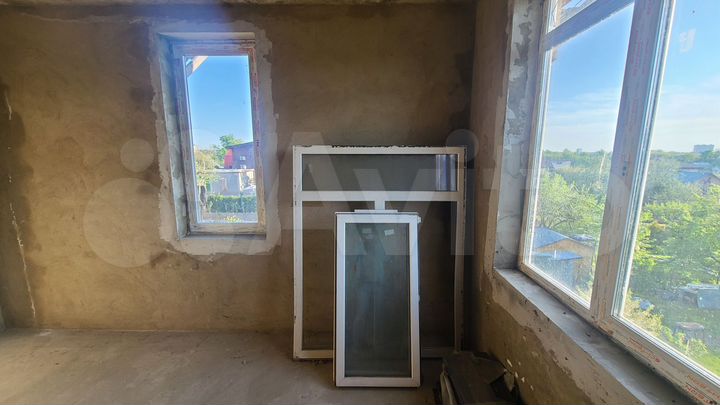 Дом 242 м² на участке 5 сот.