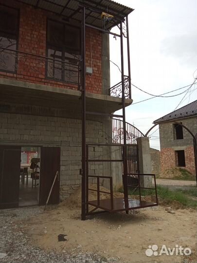 Изготовление и установка грузовых лифтов