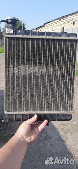 Радиатор охлаждения двигателя акцент тагаз с МКПП
