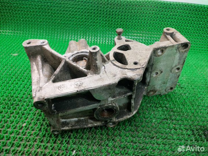 Водяной насос (помпа) Rover 400 RT 20T4H 1997