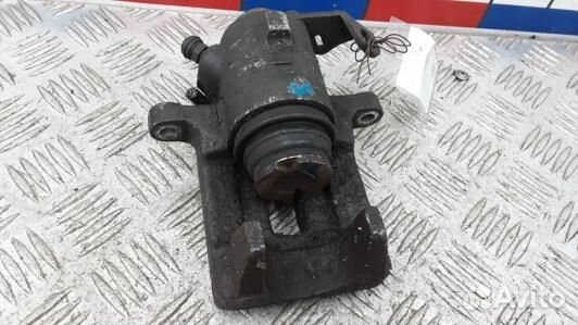 Суппорт тормозной задний правый volkswagen bora 1