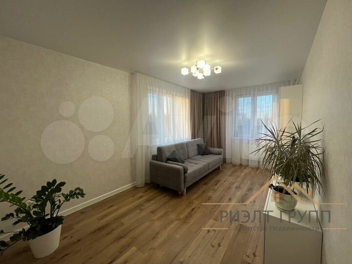 2-к. квартира, 54 м², 5/19 эт.