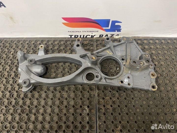 Кронштейн буксировочный левый Daf XF106