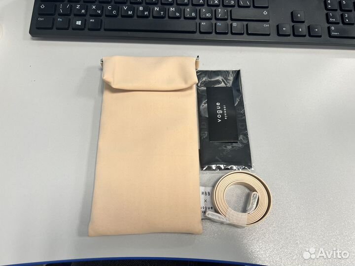 Чехол для очков Vogue x Millie Bobby Brown