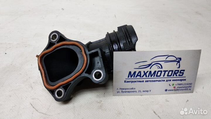 Фланец системы охлаждения Mercedes-Benz C W204 3.5