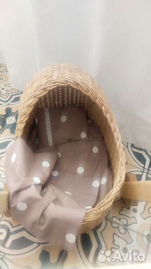 Коляска для кукол плетеная