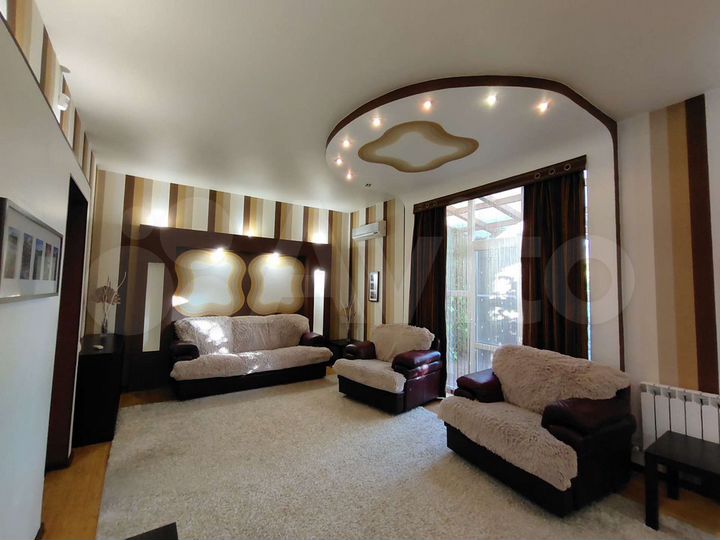 Таунхаус 205 м² на участке 1,5 сот.