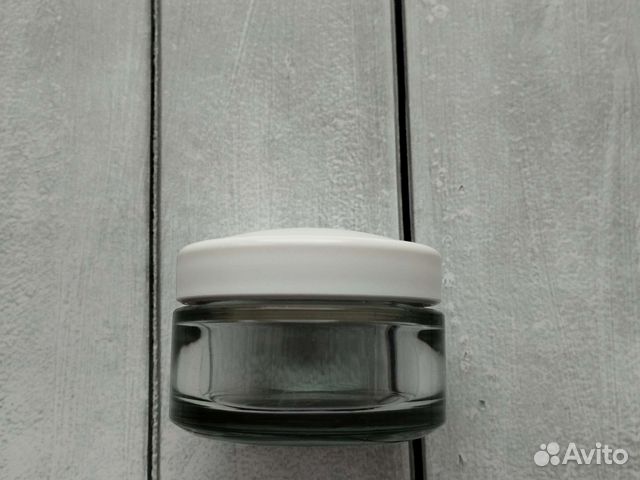 Пустая банка из под крема