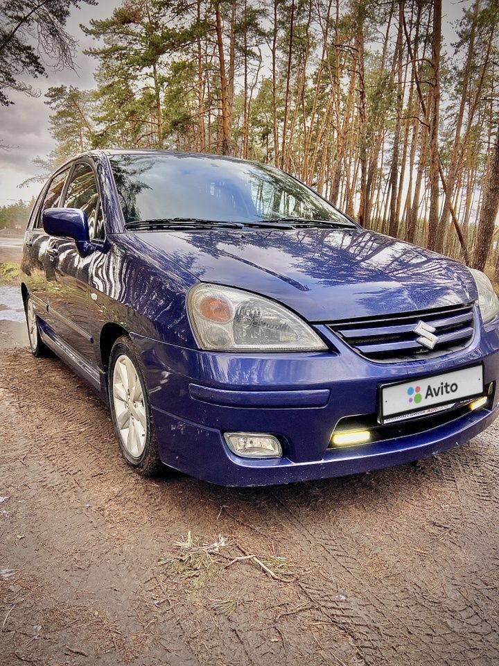 Suzuki Liana: фото владельца