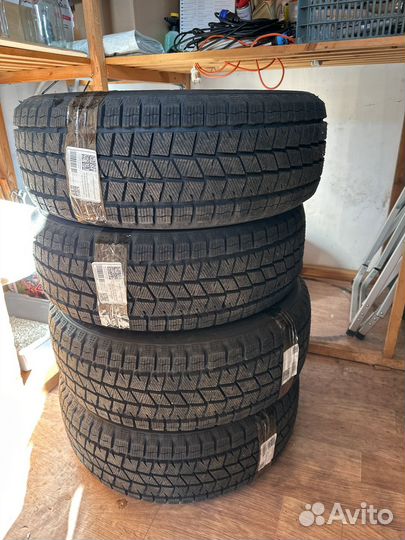Sailun Ice Blazer Arctic SUV 225/60 R17 103T