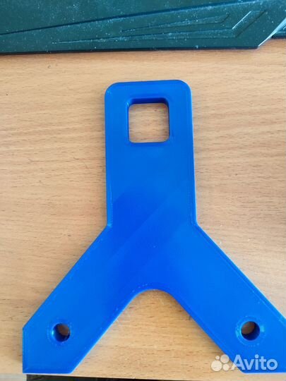 Кронштейн бампера Renault Koleos 612005813R