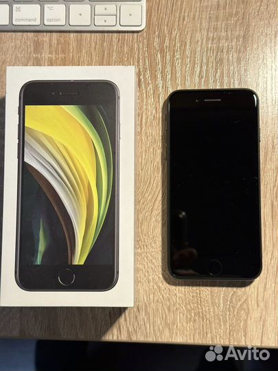 iPhone SE (2020), 64 ГБ