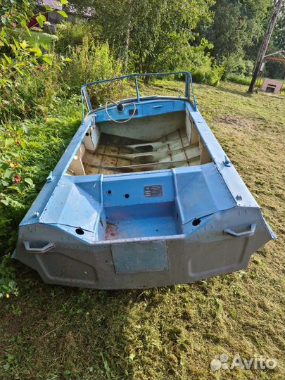 Лодка Обь М