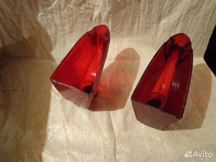 Стекла задних фонарей Волга газ -21