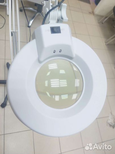 Лампа лупа для косметолога