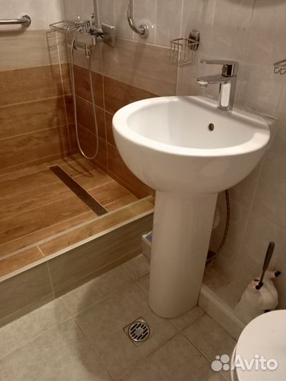 Раковина с пьедесталом бу