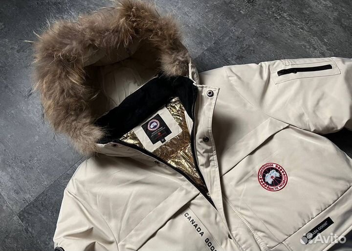Пуховик Canada Goose с натуральным мехом